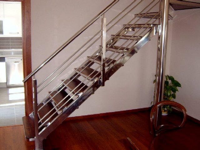 MATEOS-escaleras-metalicas-14